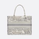 MEDIUM  BOOK TOTE - Image 3