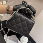 Chanel Enamel Handle Clutch with Chain in Grained Calfskin - Image 3