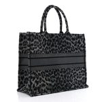 MEDIUM  BOOK TOTE - Image 3