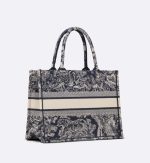 MEDIUM  BOOK TOTE - Image 4