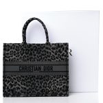 MEDIUM  BOOK TOTE - Image 7